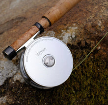 Carica l'immagine nel visualizzatore di Gallery, Iwana MINAMI Trout Reel 3' Silver
