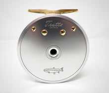 Carica l'immagine nel visualizzatore di Gallery, VR Design Fly Reel Trutta Perfetta 3'1/2'' Clear Silver , Brass Hardware