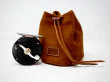 Carica l'immagine nel visualizzatore di Gallery, Iwana Classic Reel Small Trout Total Black